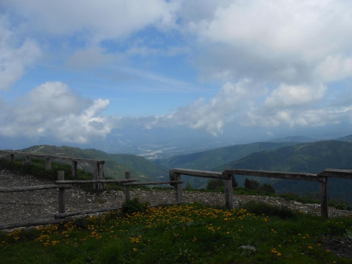 Agriturismo La Casa Nei Boschi Colderu Luaran gambar